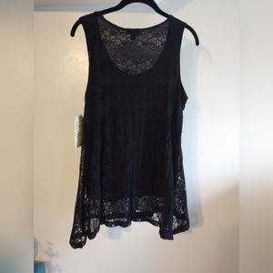 One world shark bite hem lace tank top black size large